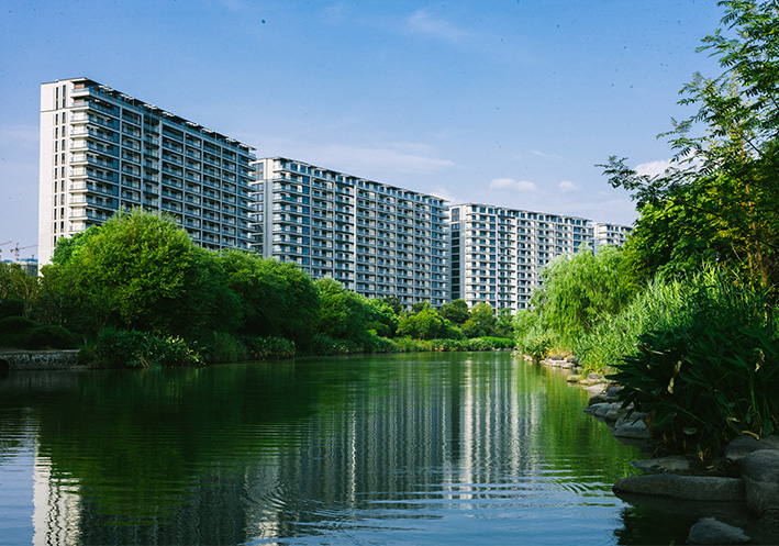 14079835671547_center_320_320